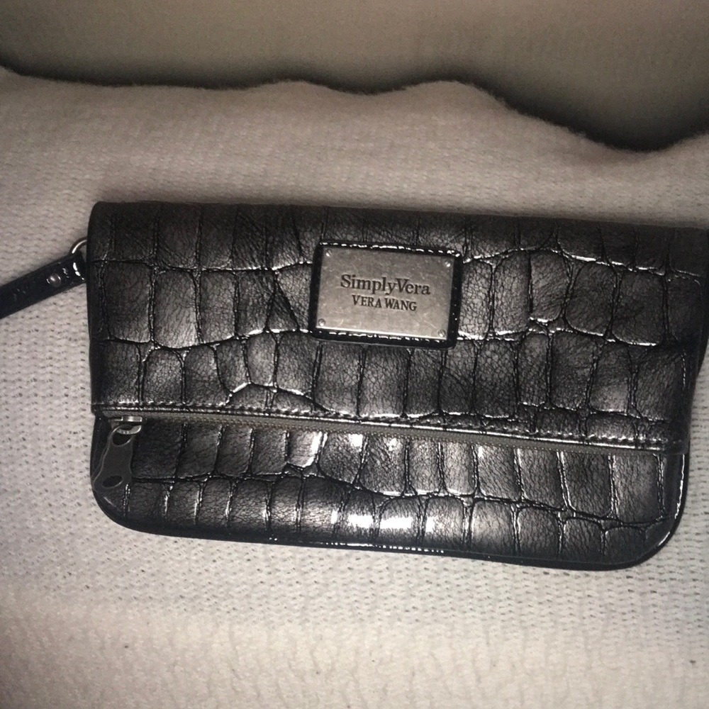 SIMPLY VERA Vera Wang Clutch 👛